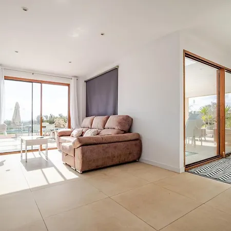 بيت للعطل Modern Countryside House 10min To The *