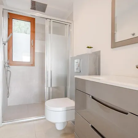 بيت للعطل Modern Countryside House 10min To The *