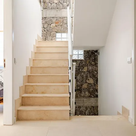 بيت للعطل Modern Countryside House 10min To The